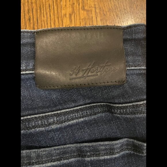 34 Heritage Men Courage Straight Leg in Dark Wash Denim < W33 L32 > - Picture 6 of 6